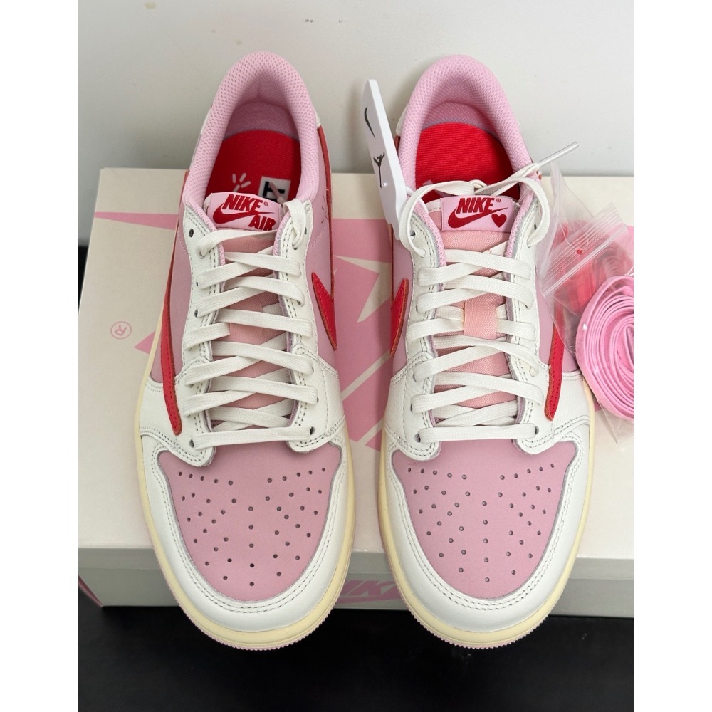 Travis Scott x Air Jordan 1 Low 粉倒钩 Tropical Pink 联名 粉倒钩-細節圖2