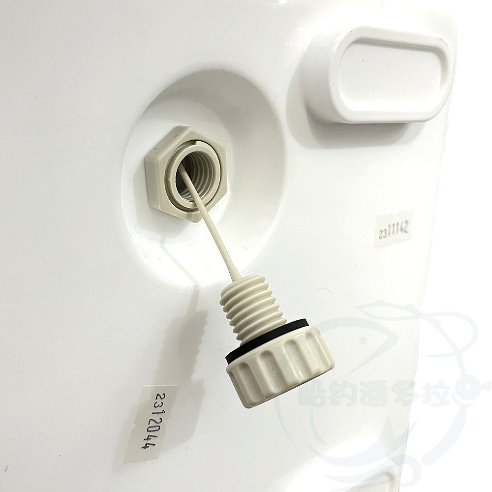 【船釣潘多拉】新款 SHINWA 伸和冰箱 Holiday World 冰箱水塞 配件 檔水蓋 水塞 排水孔塞 一入-細節圖2