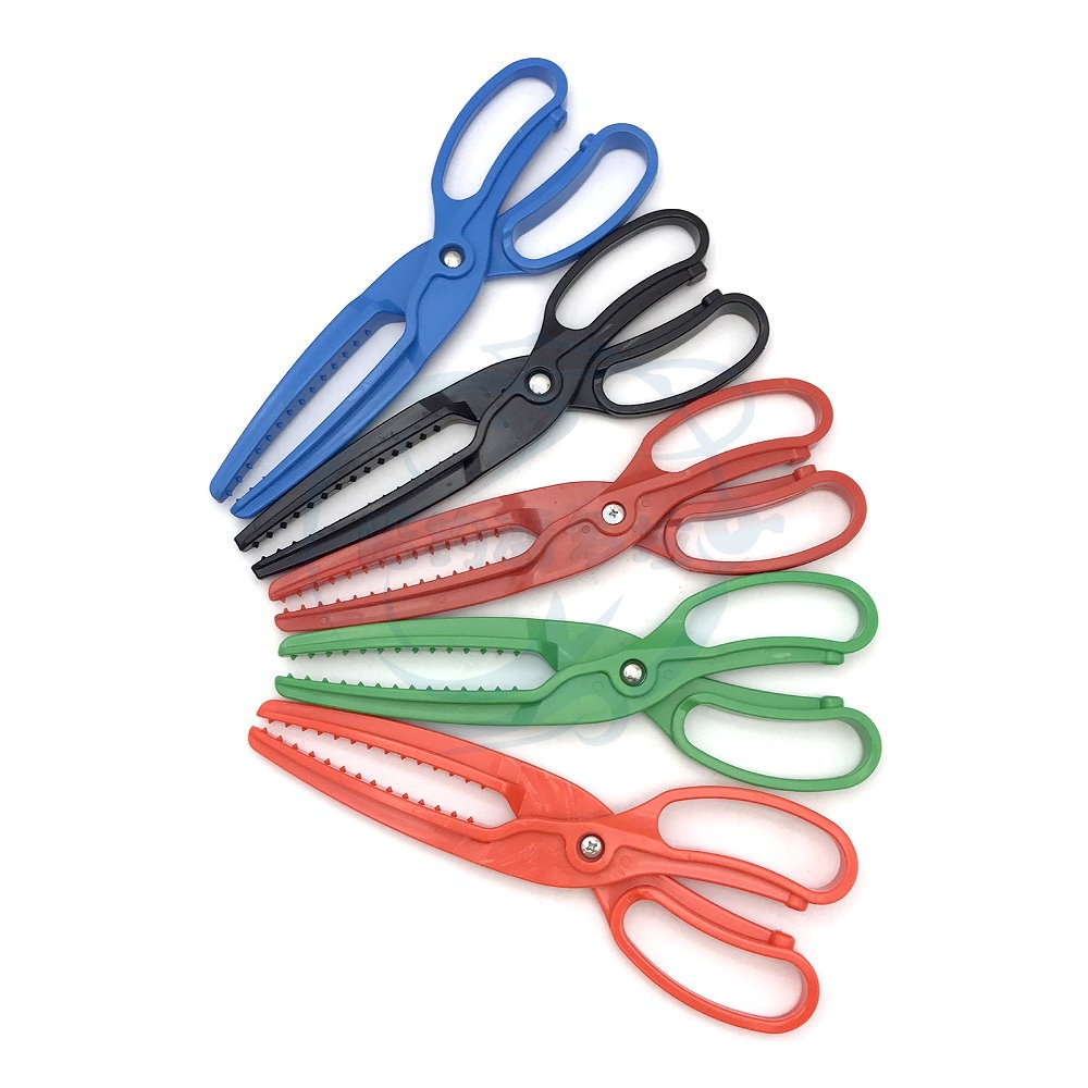 【船釣潘多拉】剪刀魚夾 超輕量 塑膠魚夾 白帶魚夾 鋸齒魚夾 不沾手夾魚器 夾魚剪-細節圖2