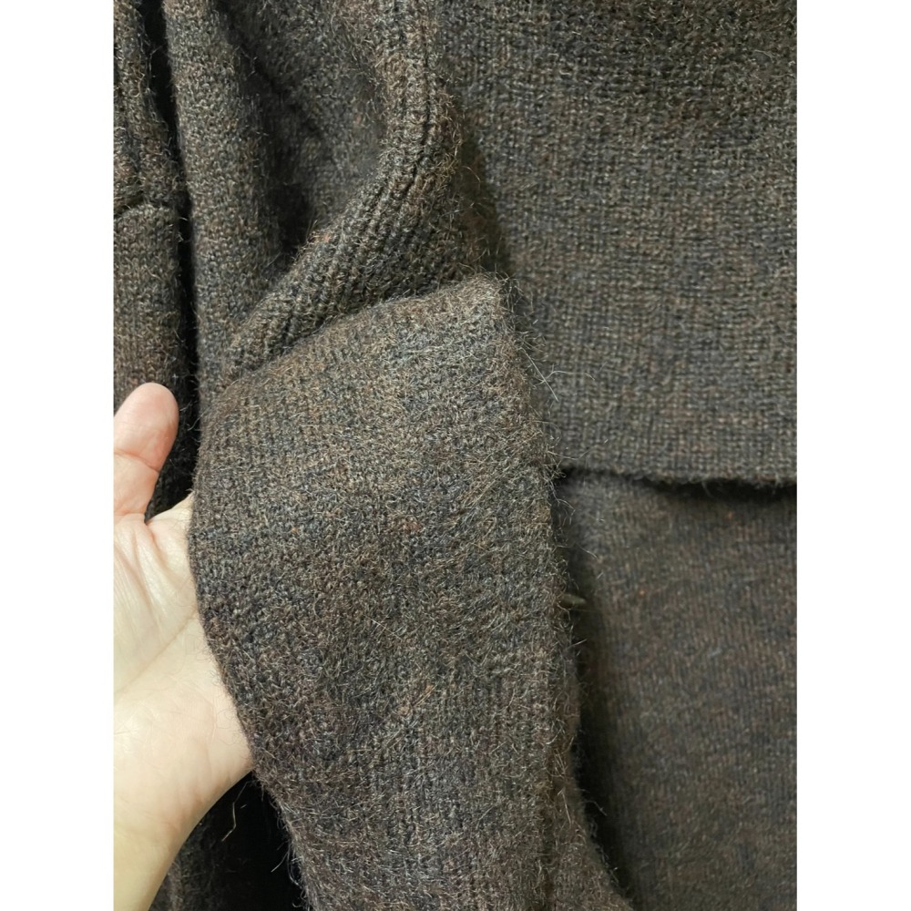 2月完農曆年就開始打理漂亮春裝~氣質和氣勢一次散針織罩衫+高領針織罩衫-細節圖6