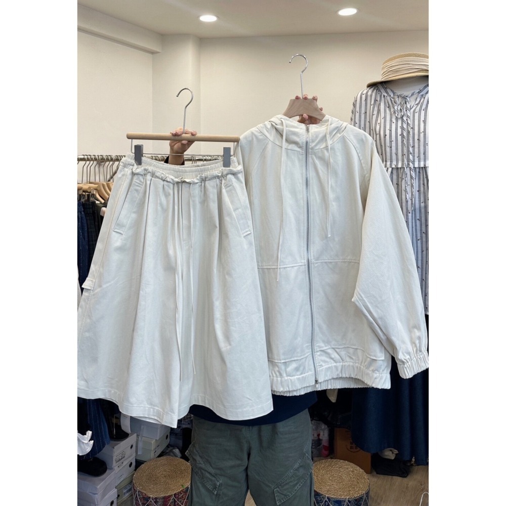 預計9月中旬或10月初到貨~連帽外套+鬆緊7分休閒褲-細節圖8