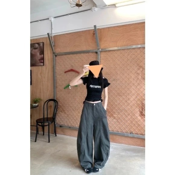 11月沉浸在這個令人愉快的涼意🍂~穿起來很好看彎刀寬闊休閒褲(布料改版)-細節圖2