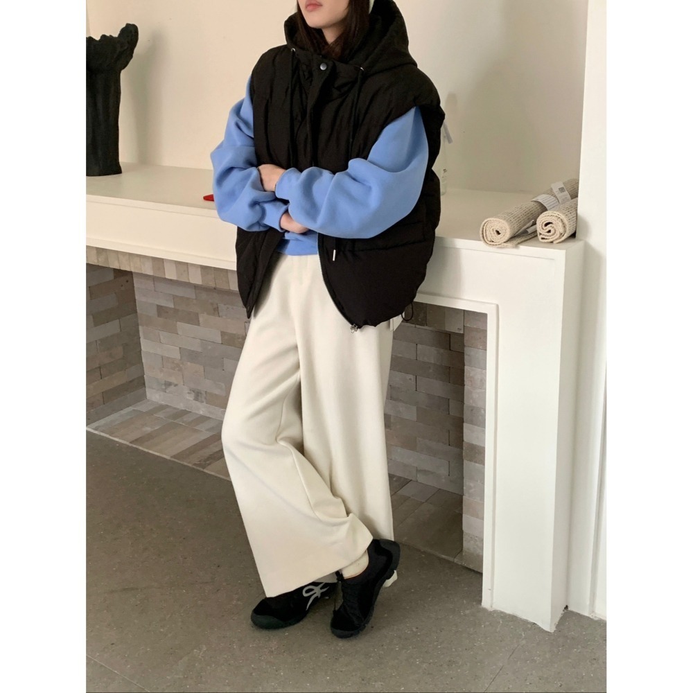 11月沉浸在這個令人愉快的涼意🍂超輕 ! 立領鋪棉背心連帽外套-細節圖2