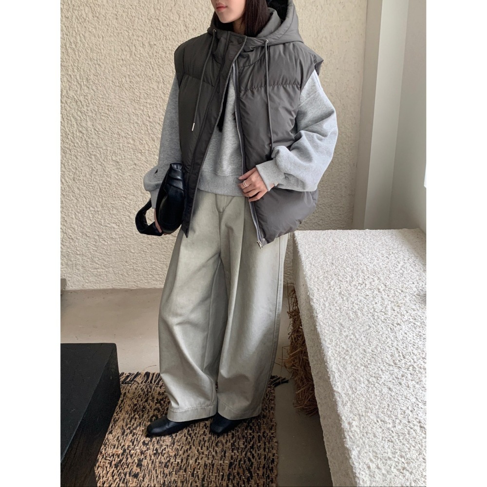 11月沉浸在這個令人愉快的涼意🍂超輕 ! 立領鋪棉背心連帽外套-細節圖4