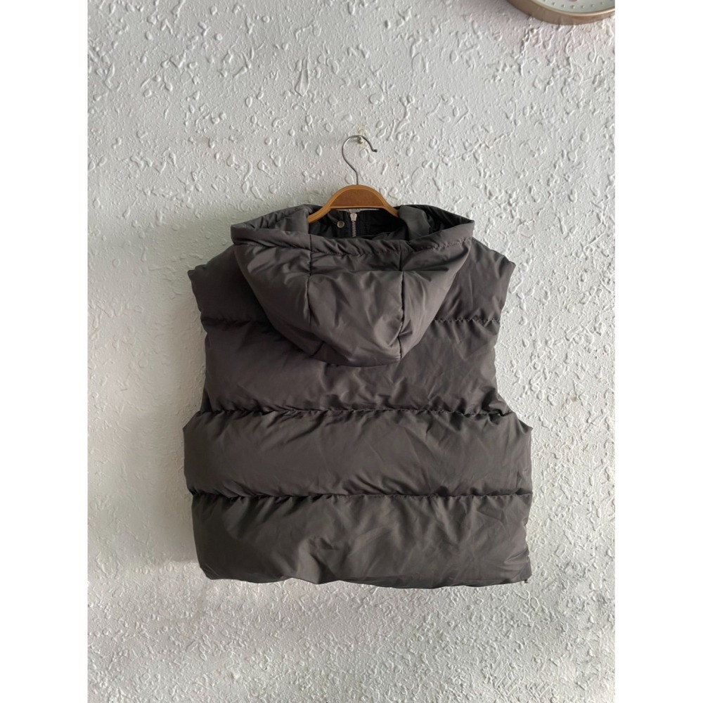 11月沉浸在這個令人愉快的涼意🍂超輕 ! 立領鋪棉背心連帽外套-細節圖7