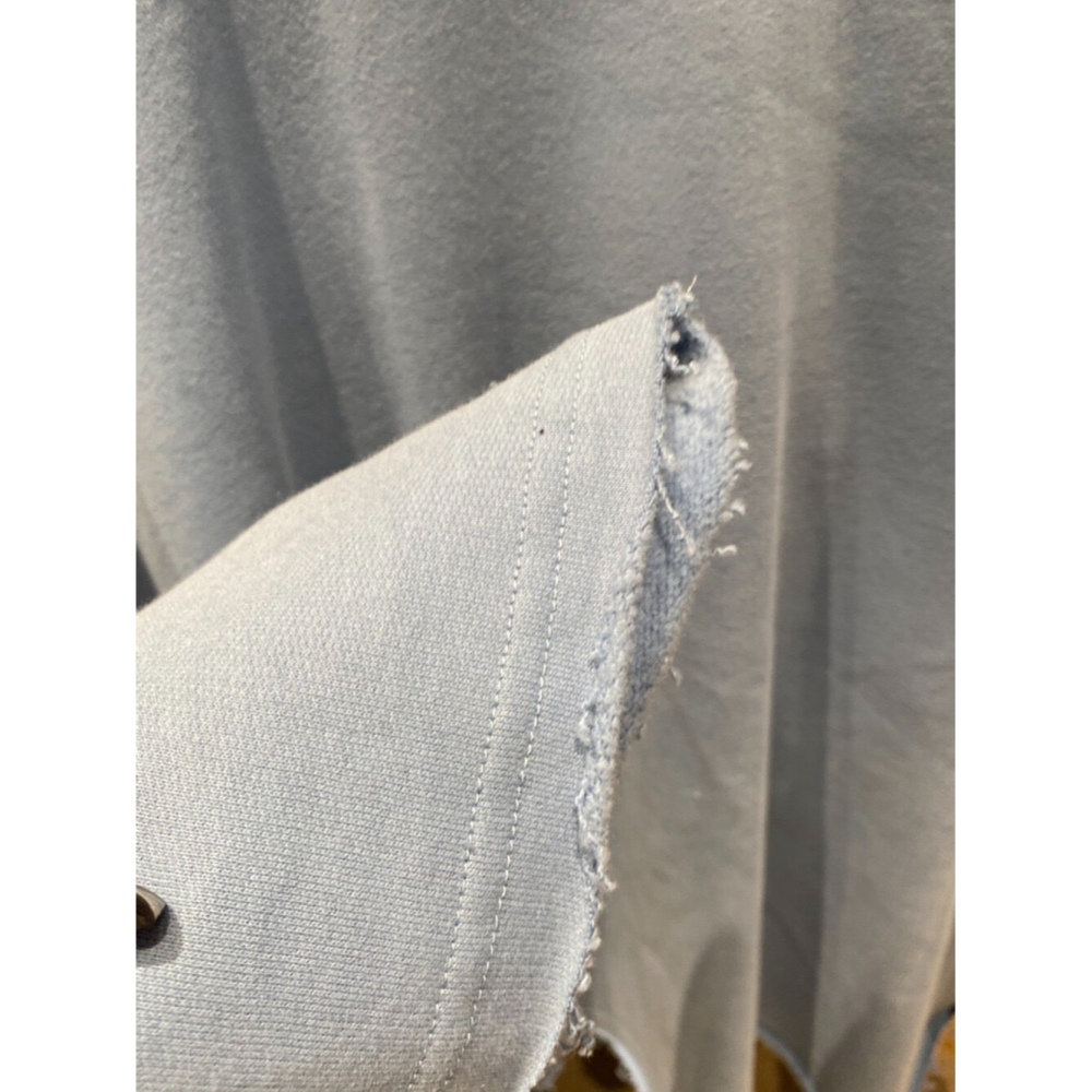 12月零動腦的穿搭公式~陷入選色障礙的時候捲邊寬鬆長tee-細節圖10