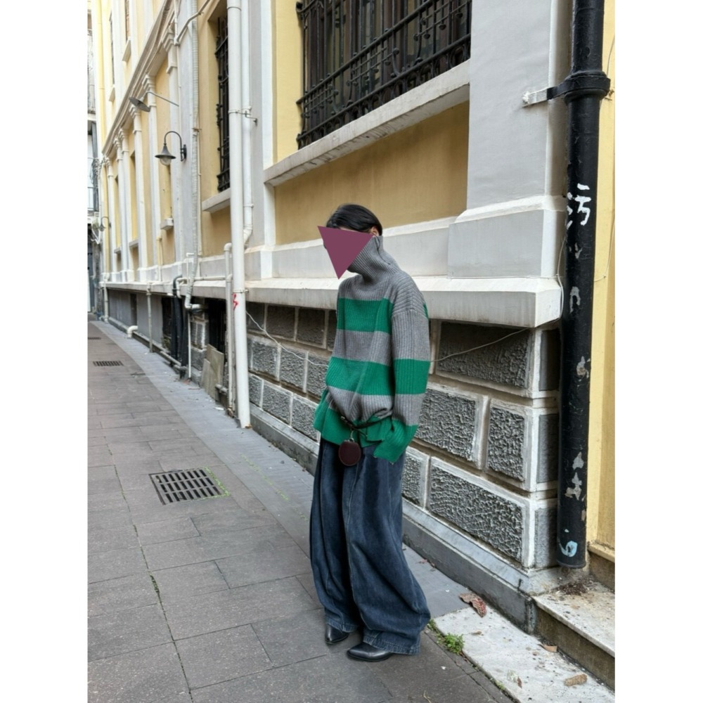 12月零動腦的穿搭公式~好穿好搭就會一直搭高領條紋針織衫-細節圖2