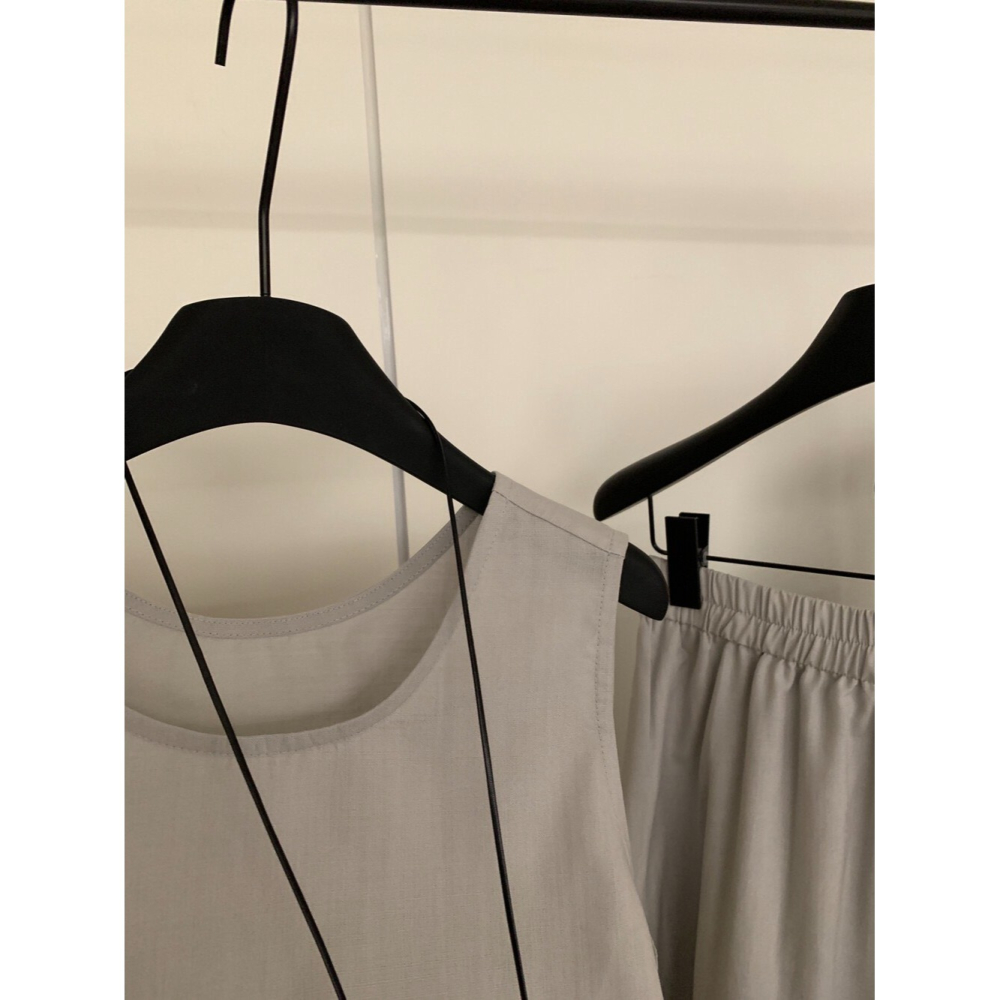 3月早春~天氣漸漸要變熱可以先準備了無袖背心+彎刀休閒裙-細節圖4