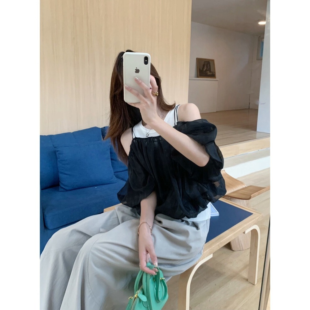 4月遲早要迎接暖春盛夏~鎖骨狙擊甜美花苞吊帶小衫+針織背心-細節圖4