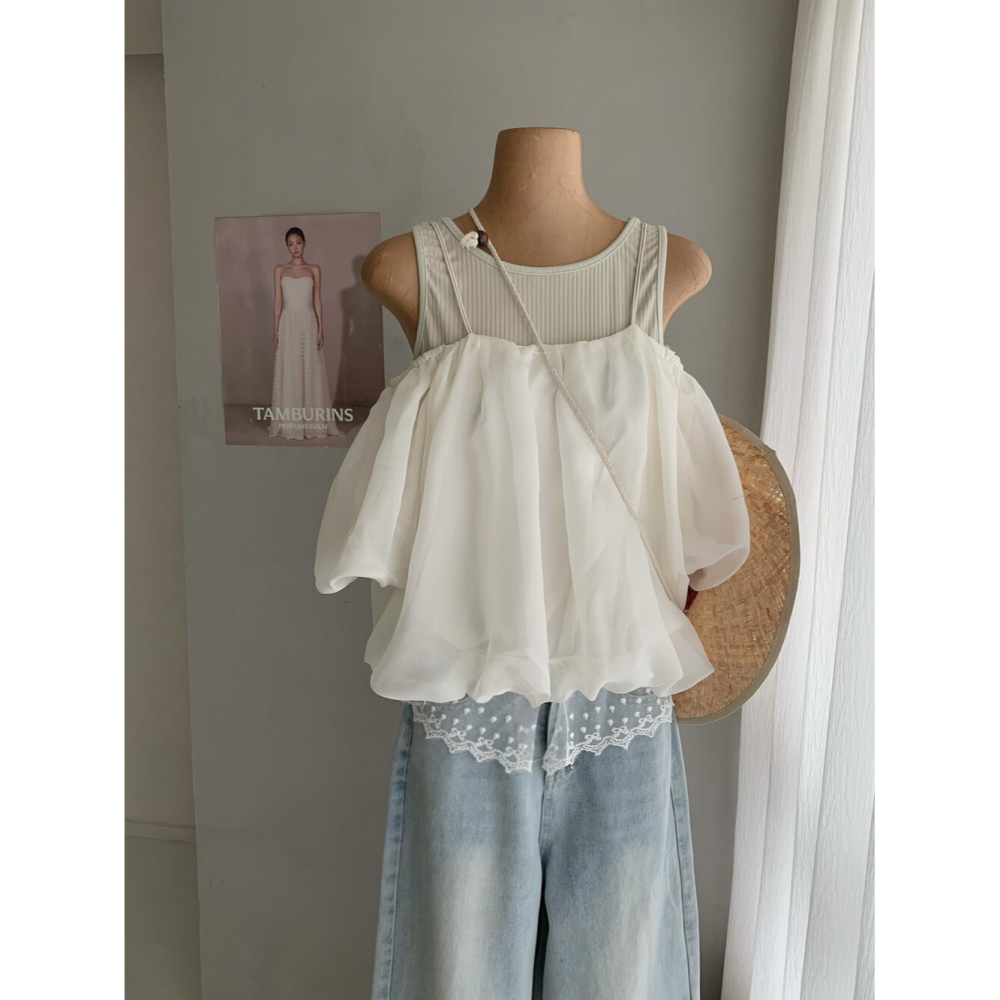 4月遲早要迎接暖春盛夏~鎖骨狙擊甜美花苞吊帶小衫+針織背心-細節圖6