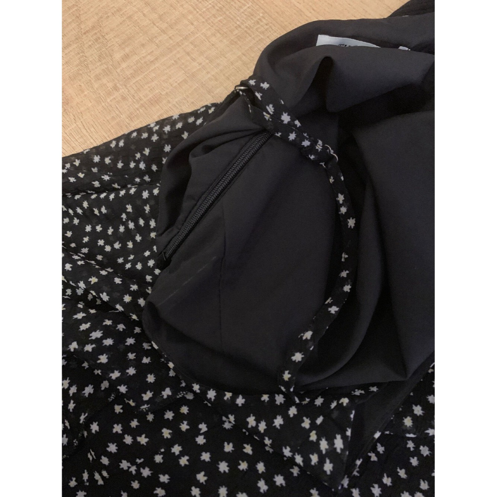 4月遲早要迎接暖春盛夏~氛圍感拉滿疊川單穿都巨美不規則荷葉邊碎花裙-細節圖5