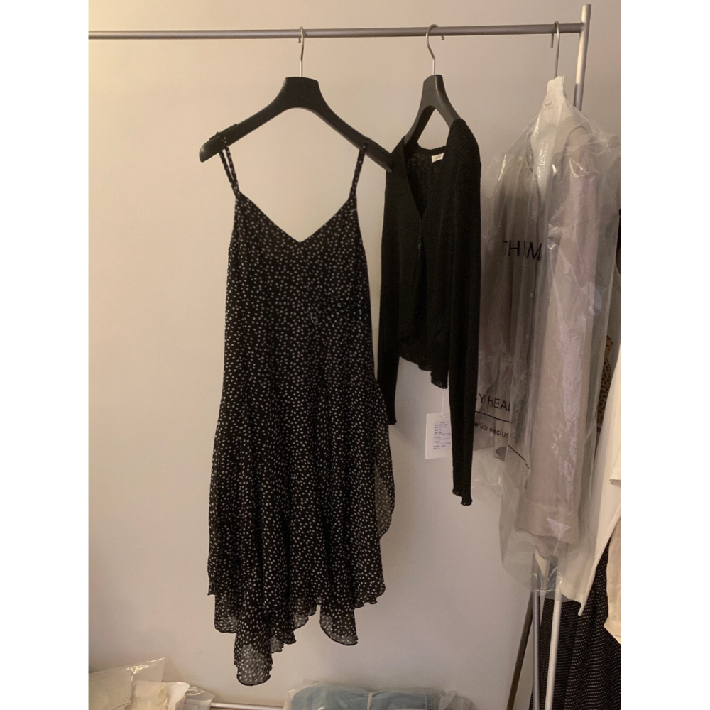 4月遲早要迎接暖春盛夏~氛圍感拉滿疊川單穿都巨美不規則荷葉邊碎花裙-細節圖8