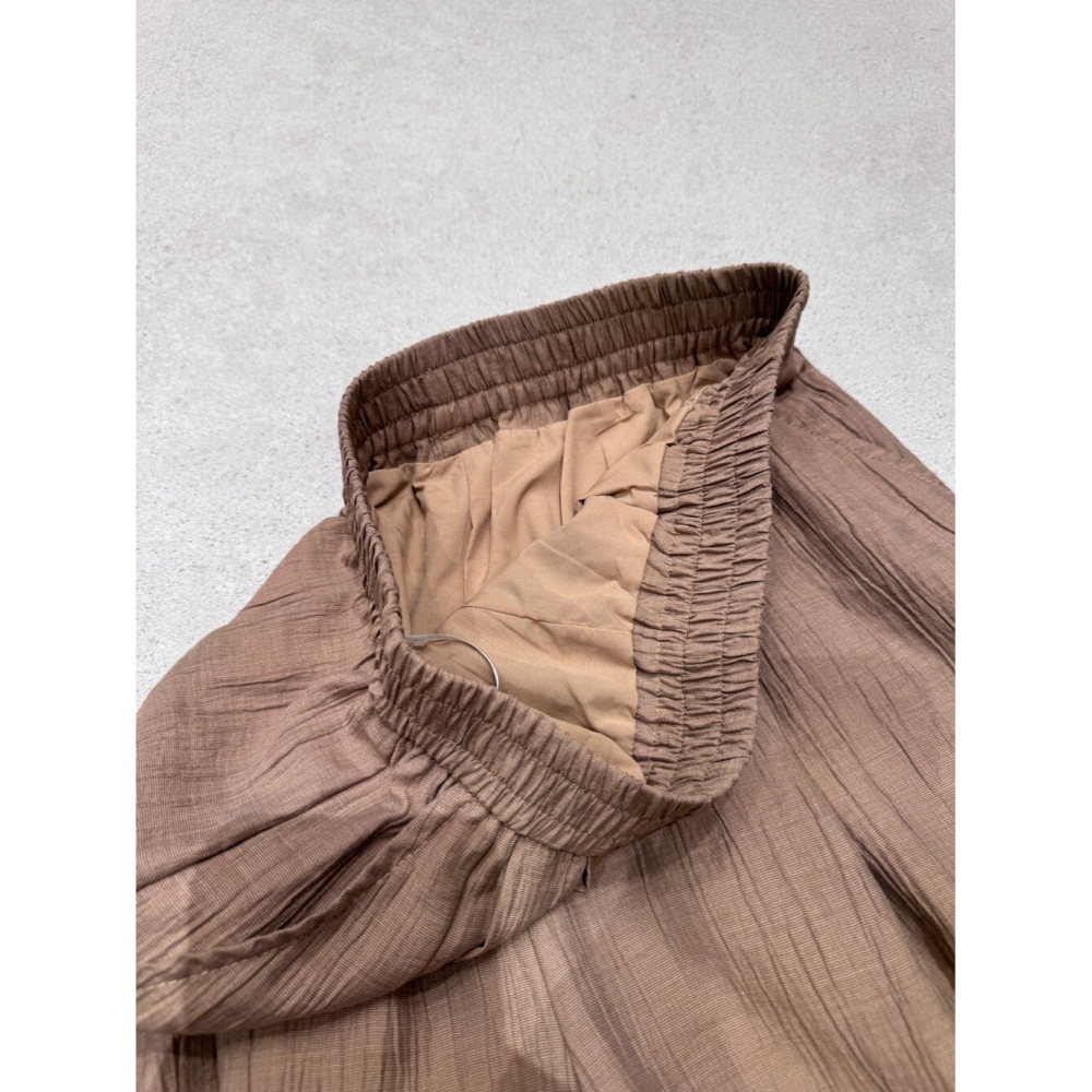 4月遲早要迎接暖春盛夏~不規則無袖小衫+高腰寬闊休閒褲-細節圖6