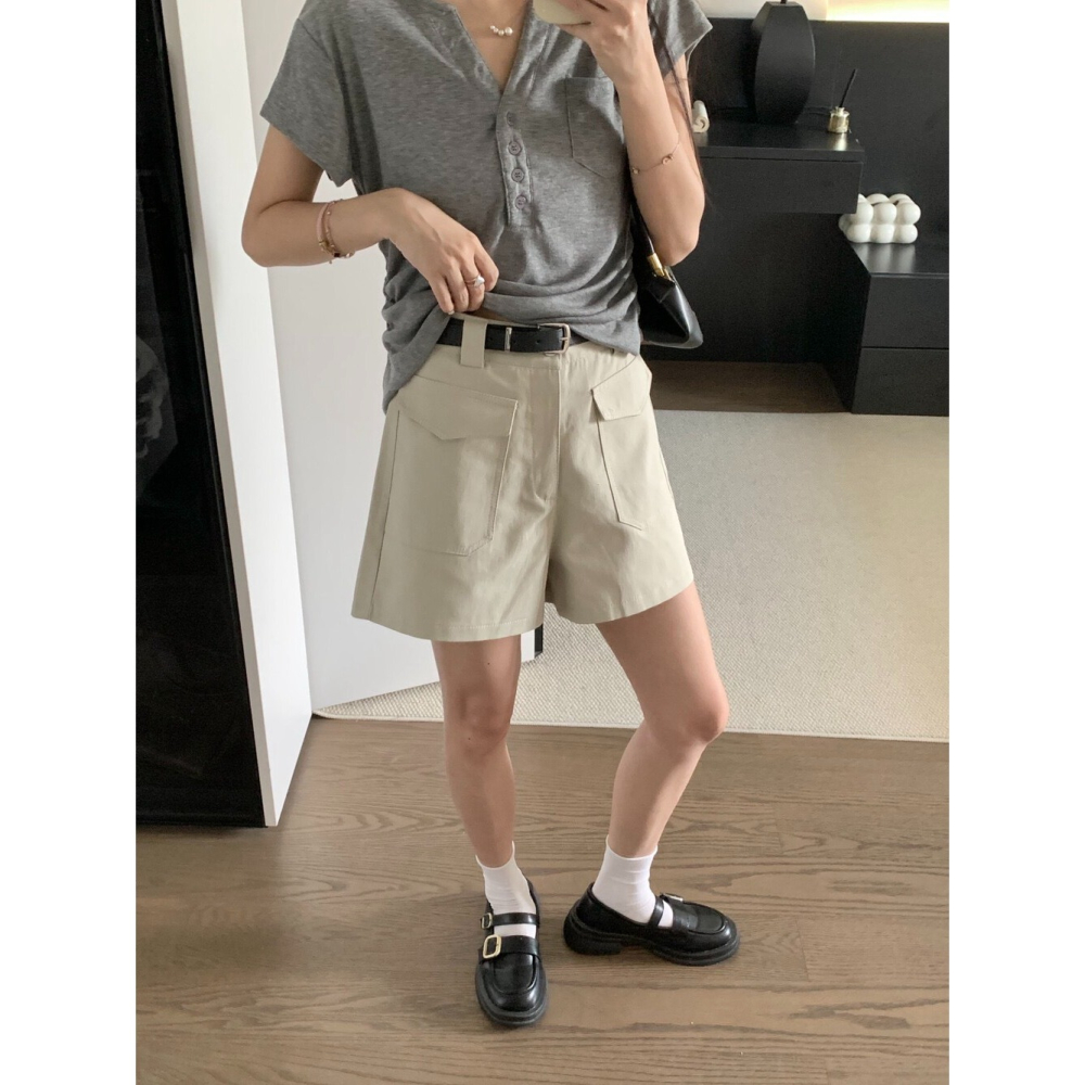 6月~褲管順著骨盆最漂亮的角度微微散開，在雙腿與褲擺之間留出了很寬鬆的空氣感 休閒短褲-細節圖4