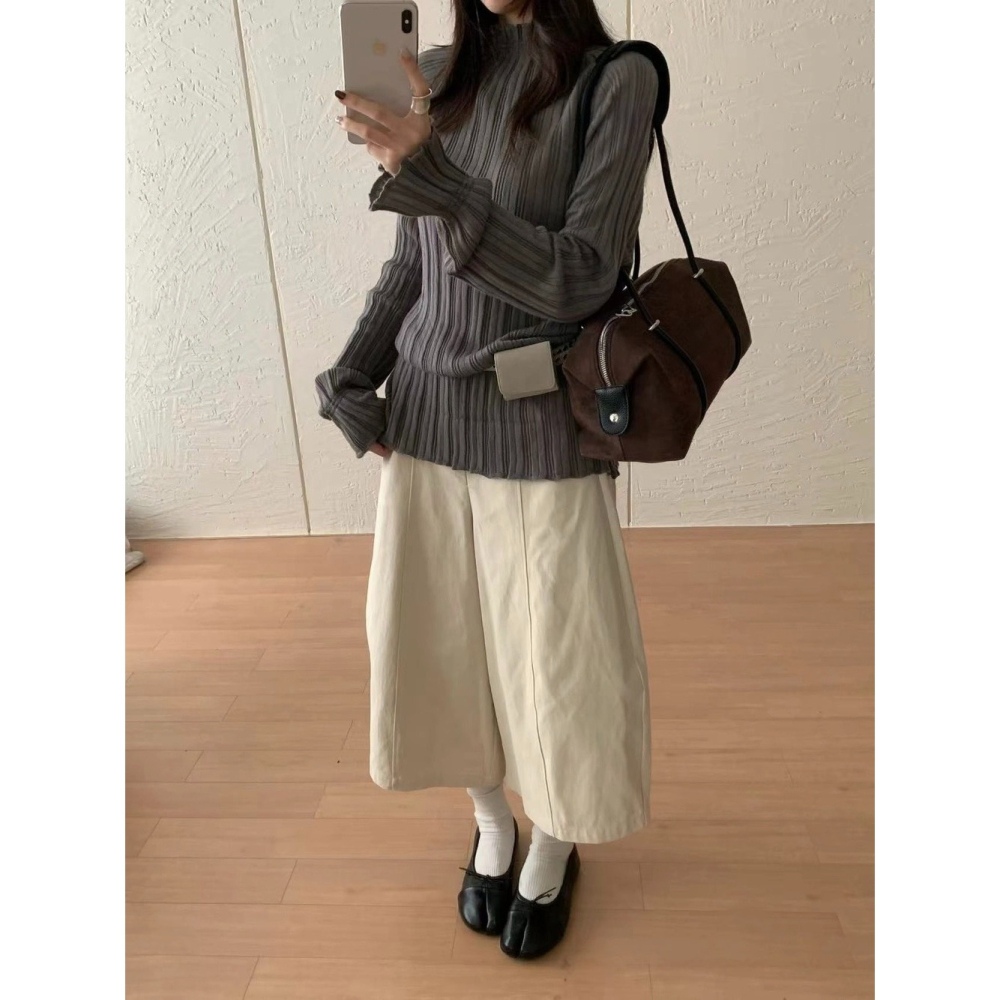 8月~穿上就不想脫下來的鬆弛感 層次感直接拉滿 壓褶立領針織衫-細節圖2