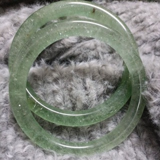 綠草莓🍓 手鐲 高透 56/58圈口-細節圖5