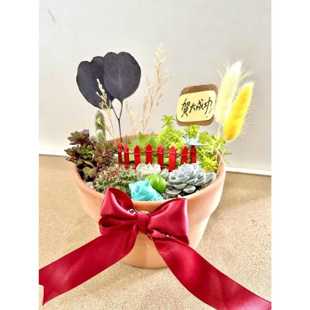 多肉組盆 寶可夢 妙蛙種子 微景觀 多肉盆栽 神奇寶貝 客製化 生日禮 多肉植物 仙人掌 桌上植物 辦公室植物 多肉盆栽-細節圖2