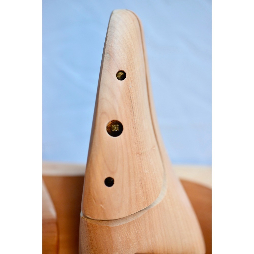 全尺現貨 原木鞋撐 不鏽鋼五金 荷木 手工製作 可調式寬跟的木質鞋撐-細節圖2