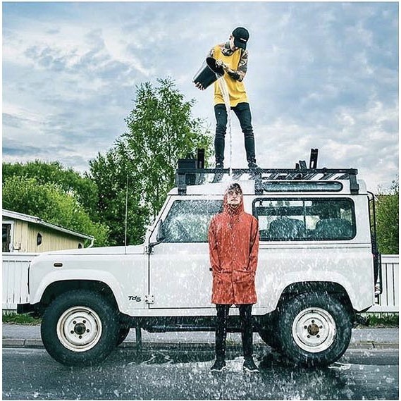 極度簡約 俐落修身 現貨秒發 MBYM 男女同款 丹麥雨衣 雨衣 風衣 中長版 連帽 風衣 長版風衣-細節圖4