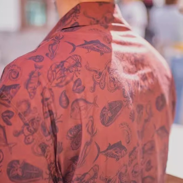 EL CAPITALＮ 酒紅色水族館短袖襯衫 滿版印花 短袖襯衫 花襯衫 海邊穿搭 度假風 街頭 潮流 菁英資本-細節圖2