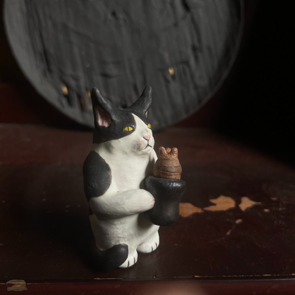 貓咪陶瓷雕塑-象牙宮-細節圖3