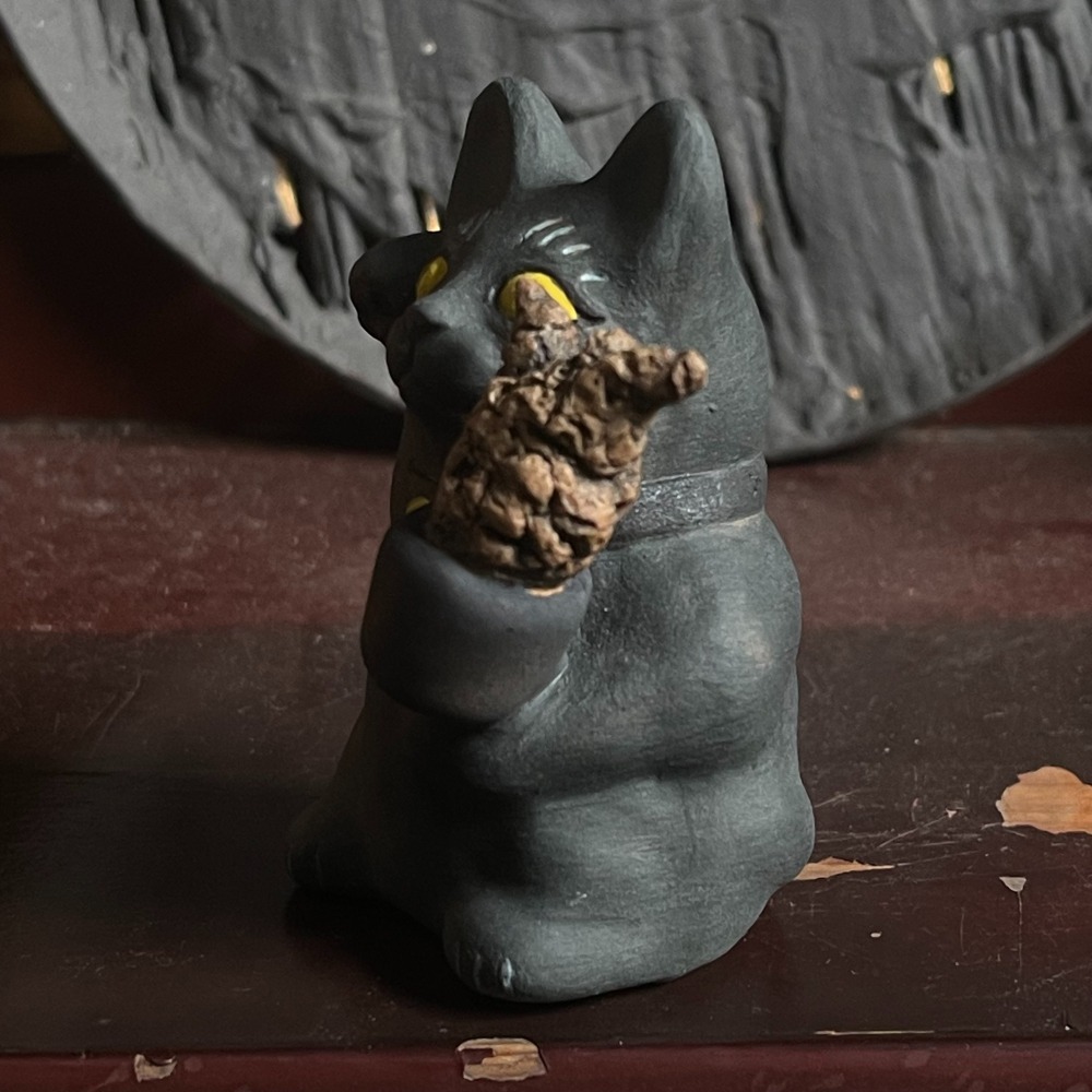 貓咪陶瓷雕塑-象足漆樹-細節圖3