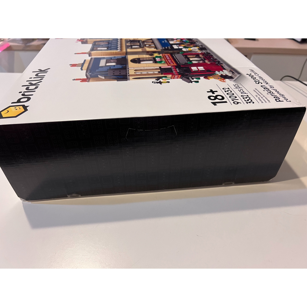 910032 LEGO Parisian Street 盒微壓便宜賣  $15,000-細節圖3