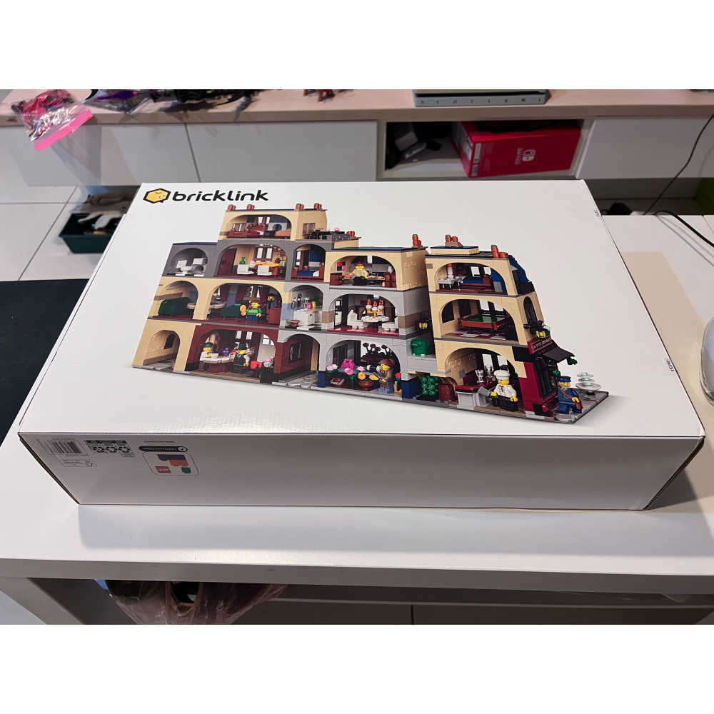 910032 LEGO Parisian Street 盒微壓便宜賣  $15,000-細節圖4