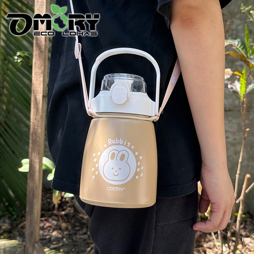 OMORY 不鏽鋼萌兔大肚吸管保溫瓶-800ml 揹帶水壺(限定款)-細節圖5