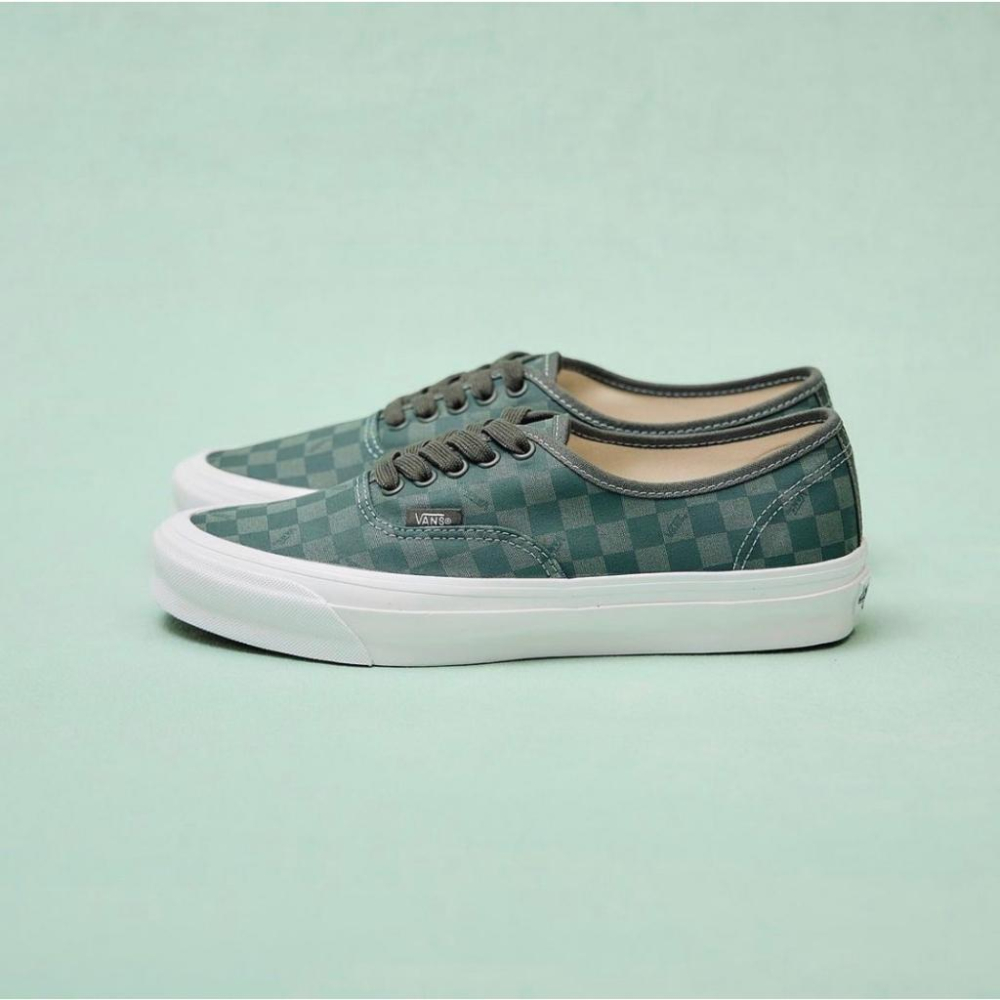 [unclev1966] 代購 Vans Vault Authentic Lx 棋盤格 軍綠 燕麥奶 茶色 百搭 滑板鞋-細節圖2