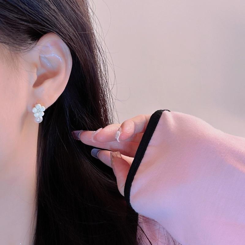 𝓨𝓪𝓷𝓰𝓑𝓲🫧耳針耳夾都有｜珍珠小杏花耳環 Y608-細節圖5