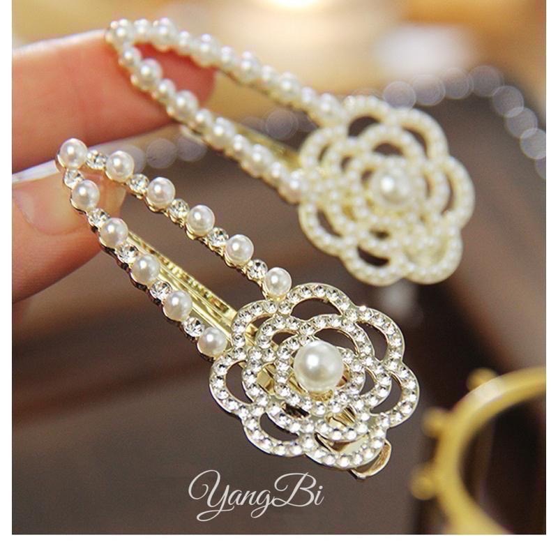 𝓨𝓪𝓷𝓰𝓑𝓲🫧吸睛焦點款｜珍珠山茶花水鑽髮夾 邊夾 V177-細節圖7