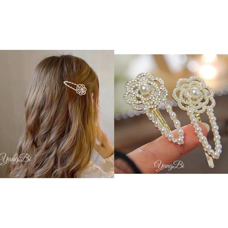 𝓨𝓪𝓷𝓰𝓑𝓲🫧吸睛焦點款｜珍珠山茶花水鑽髮夾 邊夾 V177-細節圖3