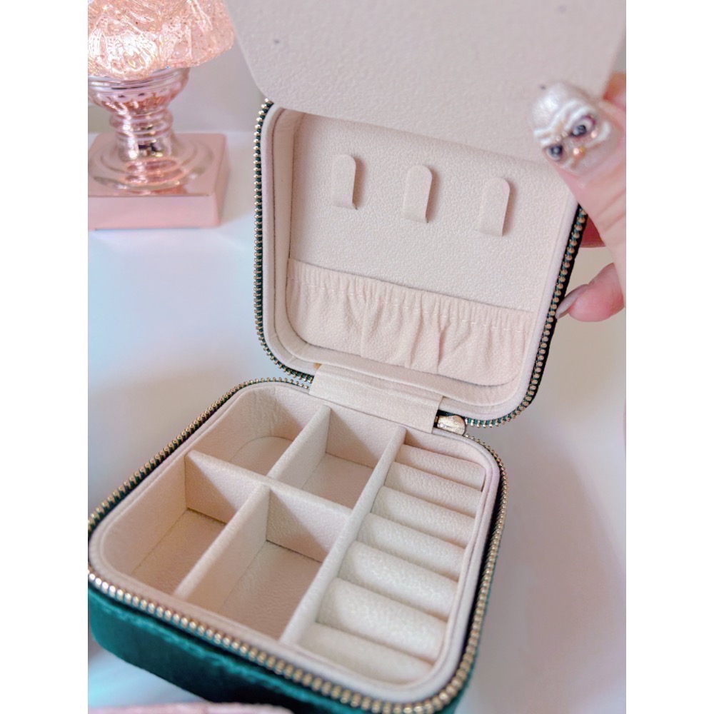 𝓨𝓪𝓷𝓰𝓑𝓲🩰超質感｜帶鏡子精緻絲絨飾品收納盒 便攜式飾品盒 C60-細節圖6