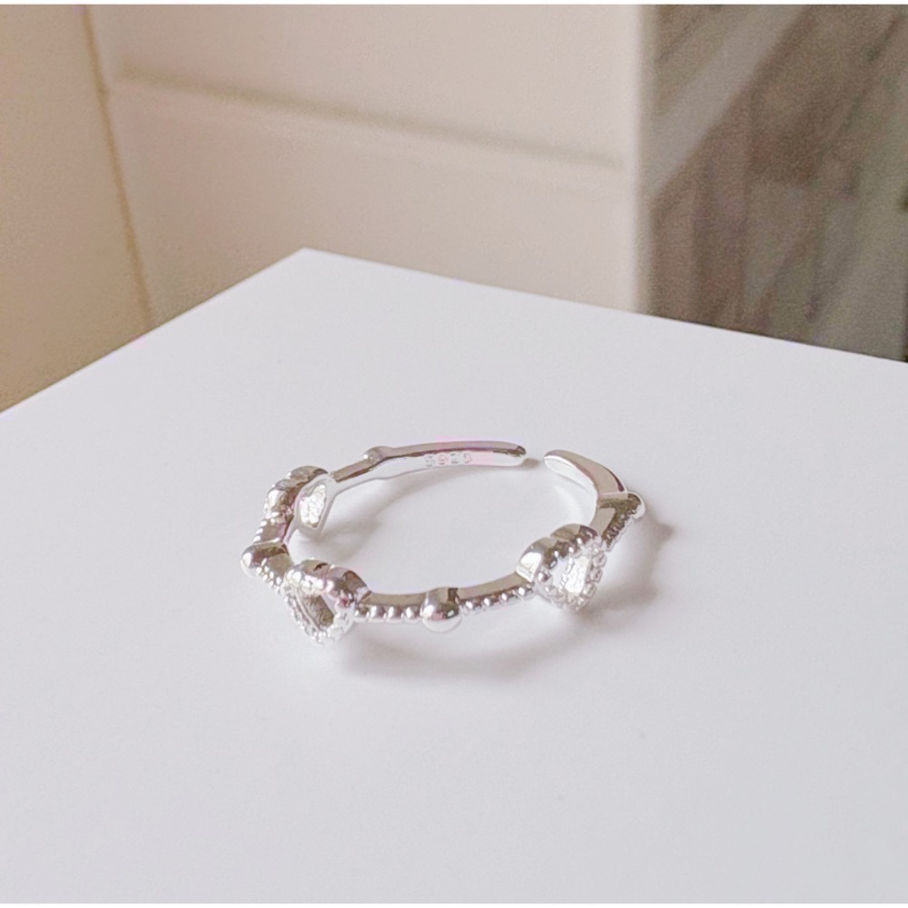 𝓨𝓪𝓷𝓰𝓑𝓲🩰典雅愛心鏤空圓珠戒指 小眾設計 甜美 質感 Y752-細節圖9