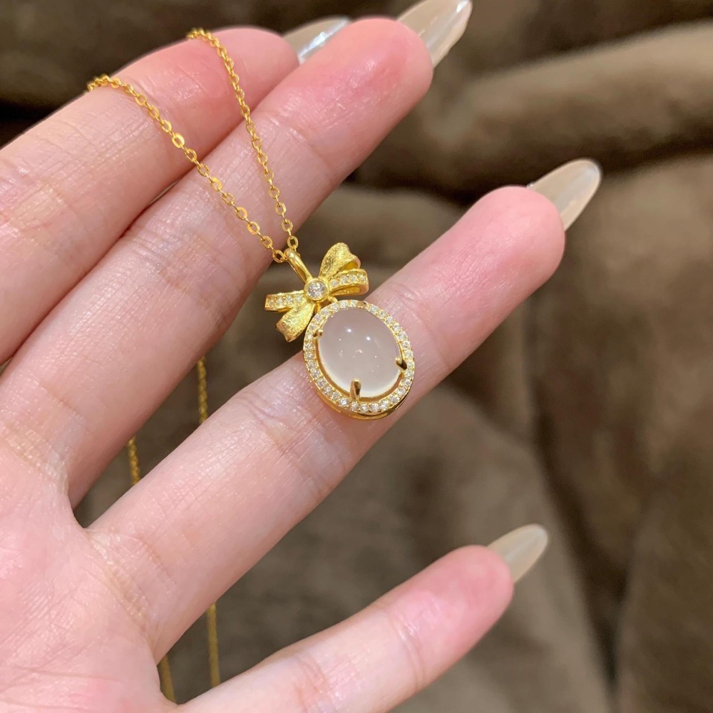 𝓨𝓪𝓷𝓰𝓑𝓲🩰精緻蝴蝶結鴿子蛋面仿玉髓項鍊 輕奢 白玉 白貓眼 Y777-細節圖2