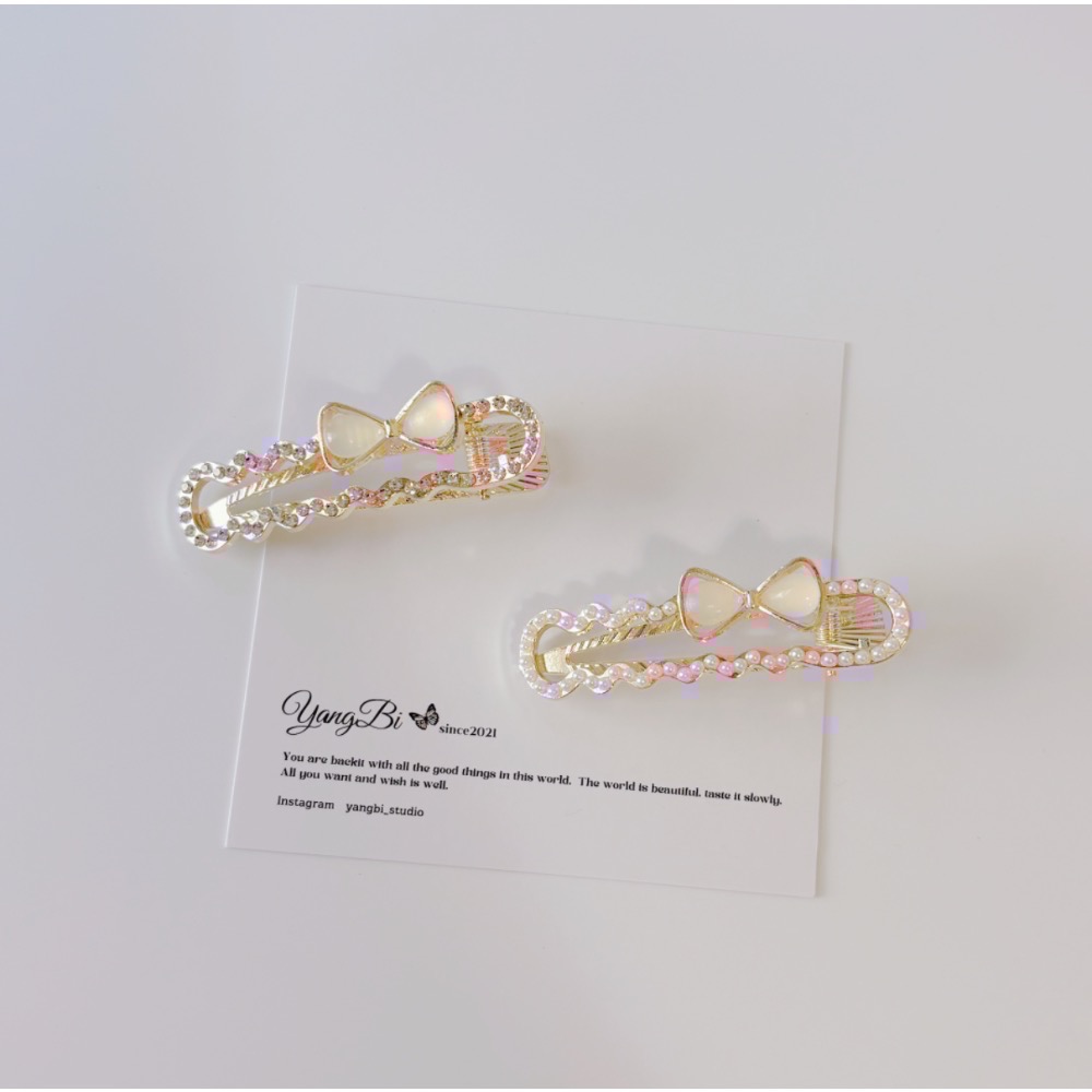𝓨𝓪𝓷𝓰𝓑𝓲🩰韓版甜美氣質珍珠水鑽蝴蝶結髮夾 鴨嘴夾 V349-細節圖7