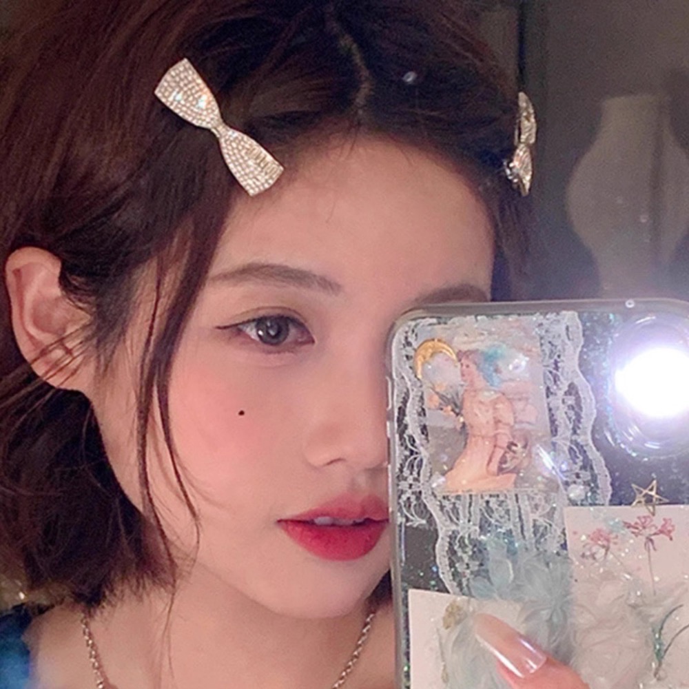 𝓨𝓪𝓷𝓰𝓑𝓲🩰夏天必備 字母閃鑽蝴蝶結側邊髮夾 瀏海夾 V353-細節圖2