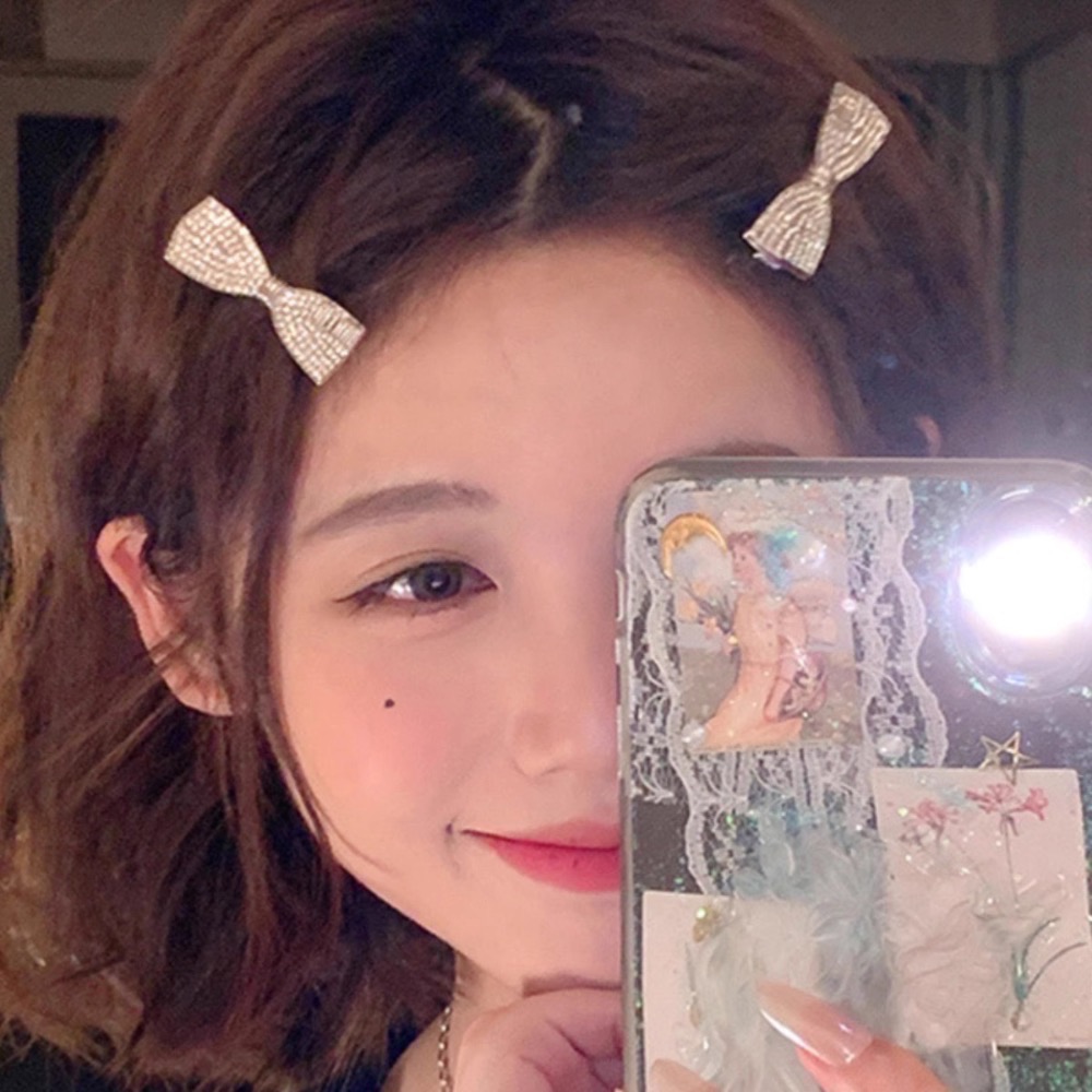 𝓨𝓪𝓷𝓰𝓑𝓲🩰夏天必備 字母閃鑽蝴蝶結側邊髮夾 瀏海夾 V353-細節圖3