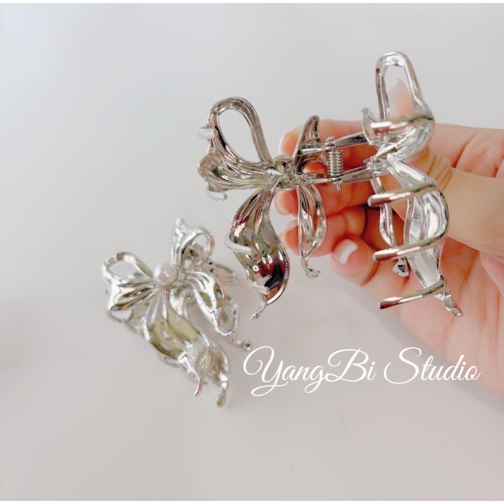 𝓨𝓪𝓷𝓰𝓑𝓲🕊️夏日半抓~甜酷珍珠蝴蝶結金屬鯊魚夾 抓夾 V394-細節圖8