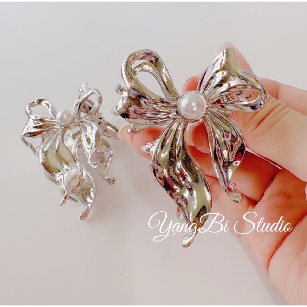 𝓨𝓪𝓷𝓰𝓑𝓲🕊️夏日半抓~甜酷珍珠蝴蝶結金屬鯊魚夾 抓夾 V394-細節圖4