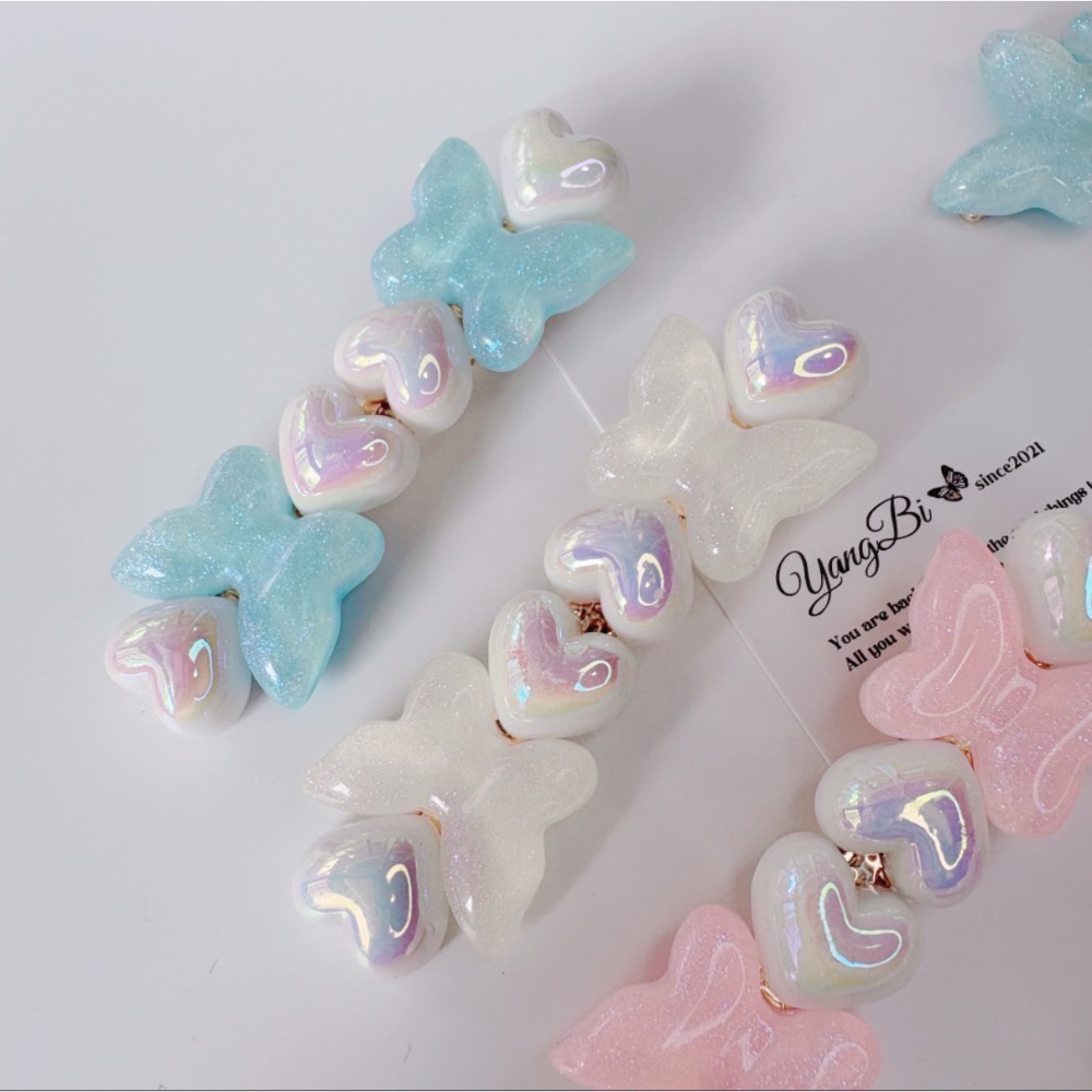 𝓨𝓪𝓷𝓰𝓑𝓲🕊️【細閃夢幻冰透蝴蝶】珍珠愛心蝴蝶髮夾 邊夾 鴨嘴夾 V402-細節圖3