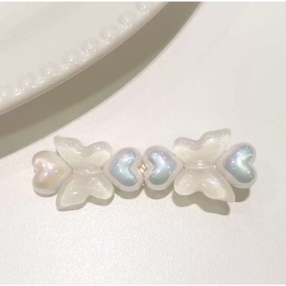 𝓨𝓪𝓷𝓰𝓑𝓲🕊️【細閃夢幻冰透蝴蝶】珍珠愛心蝴蝶髮夾 邊夾 鴨嘴夾 V402-規格圖11