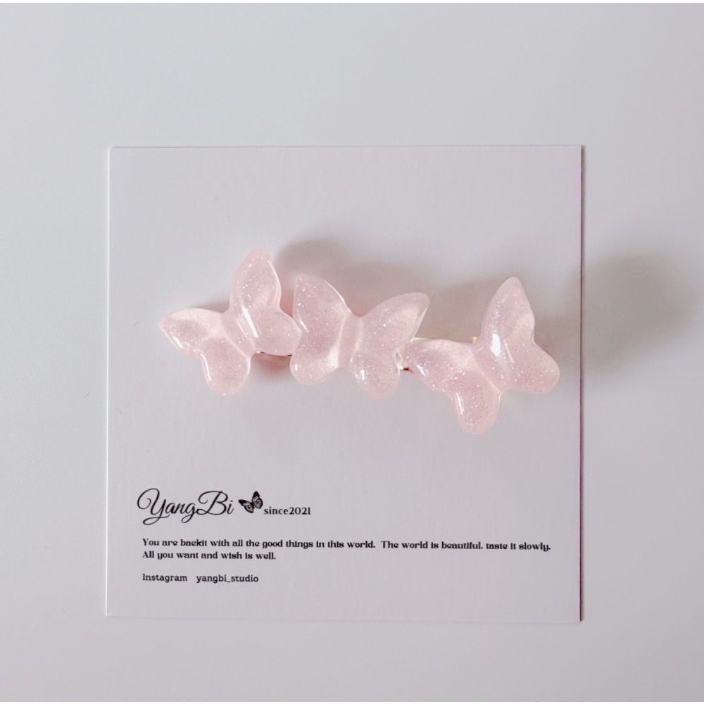 𝓨𝓪𝓷𝓰𝓑𝓲🕊️【細閃夢幻冰透蝴蝶】珍珠愛心蝴蝶髮夾 邊夾 鴨嘴夾 V402-規格圖11