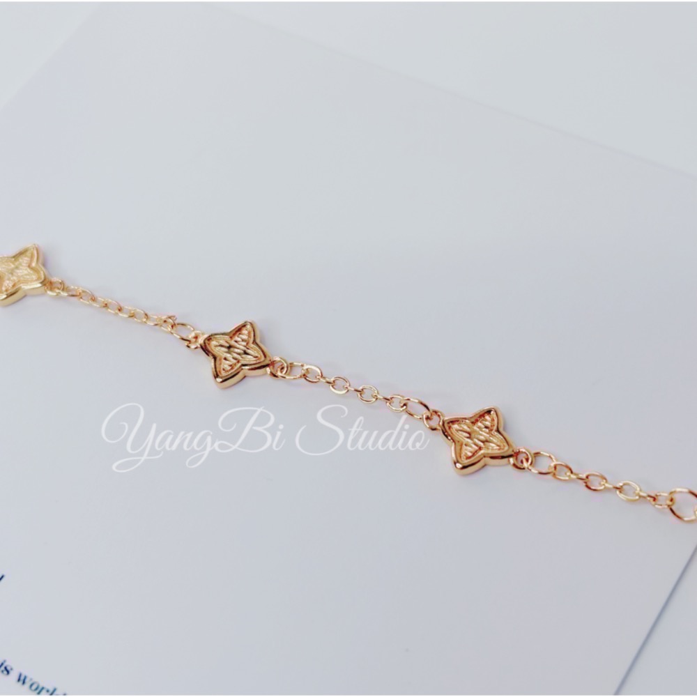 𝓨𝓪𝓷𝓰𝓑𝓲🕊️【金色復古四芒星手鍊】輕奢 小眾 高級感 星星 疊戴手飾 四芒星 Y826-細節圖4