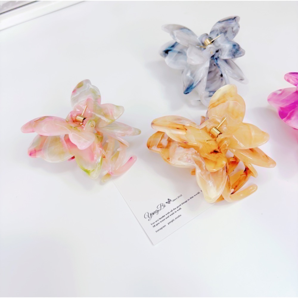 𝓨𝓪𝓷𝓰𝓑𝓲🕊️【實品好美】【超仙氣立體雙層蝴蝶結鯊魚夾】抓夾 V411-細節圖4