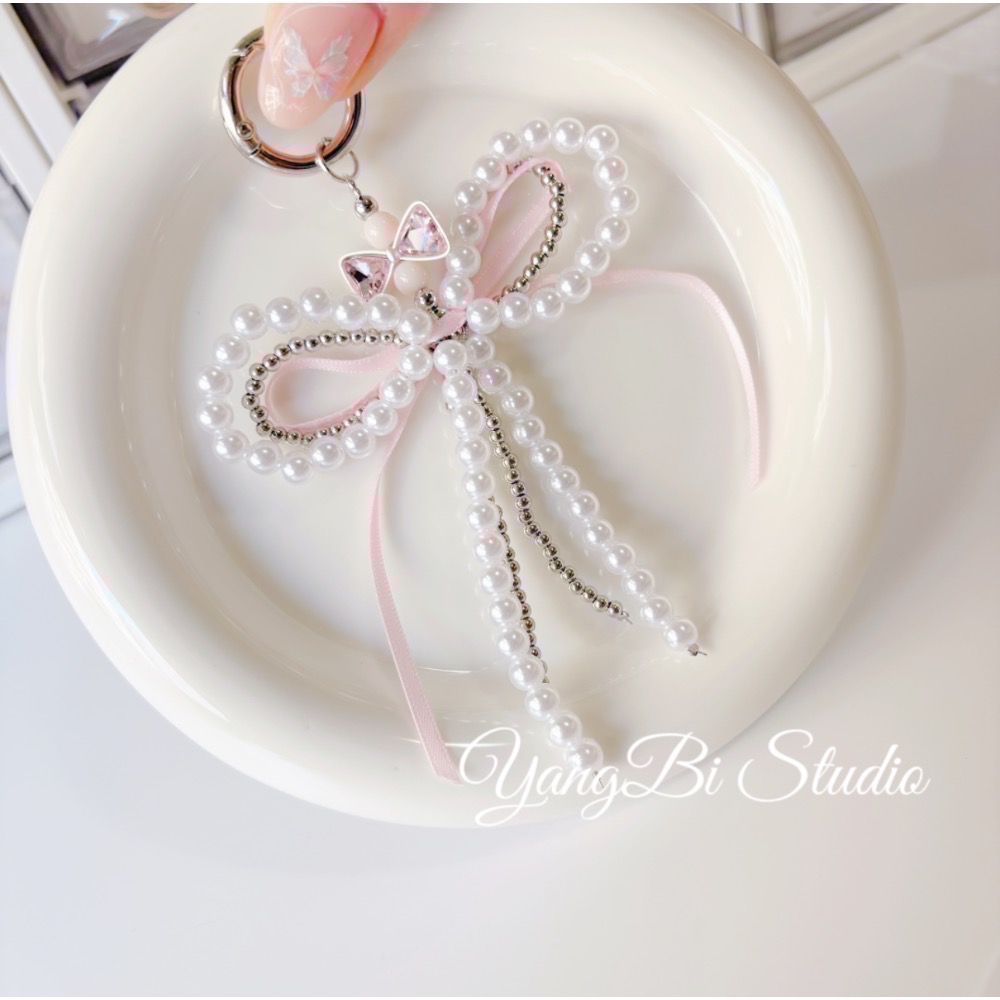 𝓨𝓪𝓷𝓰𝓑𝓲🩰純手工【超甜美三層珍珠蝴蝶結吊飾】【珍珠粉緞帶碎銀子手機吊飾】 C68-細節圖6