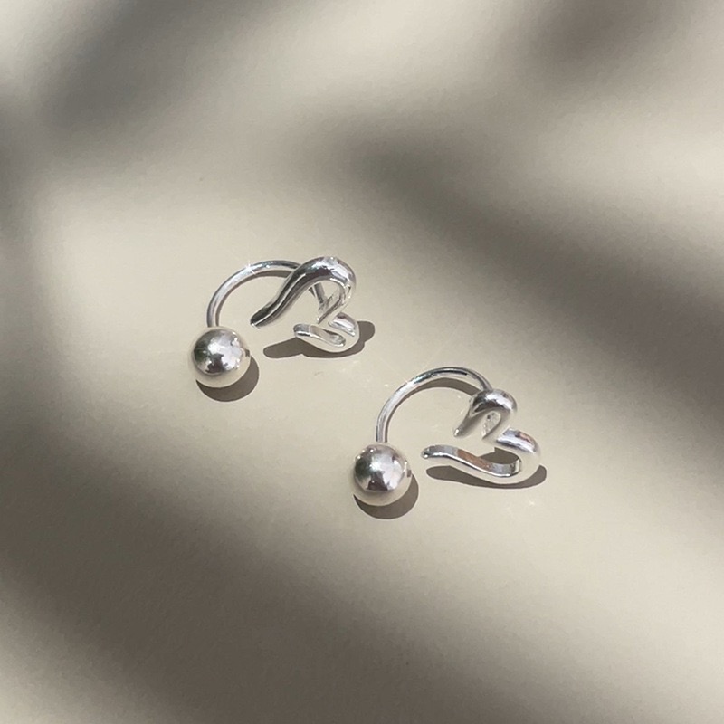 𝓨𝓪𝓷𝓰𝓑𝓲🕊️【韓系流線鏤空愛心螺絲擰耳環】 Y888-細節圖5