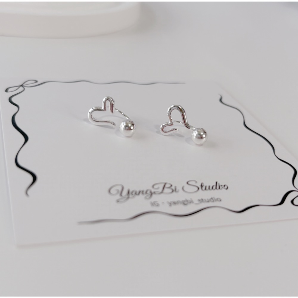 𝓨𝓪𝓷𝓰𝓑𝓲🕊️【韓系流線鏤空愛心螺絲擰耳環】 Y888-細節圖6