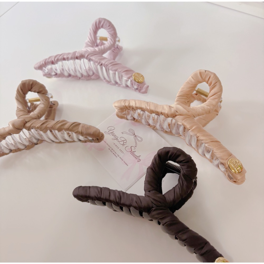 𝓨𝓪𝓷𝓰𝓑𝓲🕊️【髮量多可】【緞帶纏繞金屬圓牌大號鯊魚夾】抓夾 V439-細節圖10